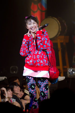 ももクロZ“女祭り”が激しく、かわいく、おしゃれに、面白く開催！-4