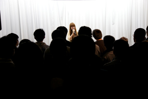 話題の歌姫がアキバに降臨!ちょうちょさん2ndシングル「Authentic symphony」発売記念イベントレポート!ちょうちょさん初のインストアイベントは、ほんわかムードでいっぱい!-6