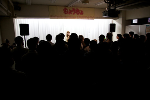 話題の歌姫がアキバに降臨!ちょうちょさん2ndシングル「Authentic symphony」発売記念イベントレポート!ちょうちょさん初のインストアイベントは、ほんわかムードでいっぱい!-7