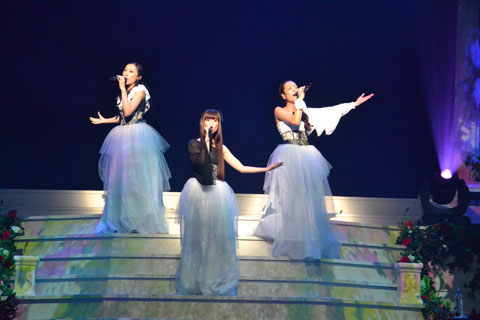 KalafinaがTOKYO DOME CITY HALLで一夜限りのイベント『“After Eden”Special LIVE 2011』を開催！その模様をご紹介！-5