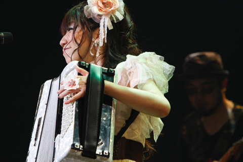 霜月はるかソロライブツアー「Haruka Shimotsuki solo live Lv.4～シモツキンの逆襲～」横浜BLITZの追加公演の模様をレポート！-6