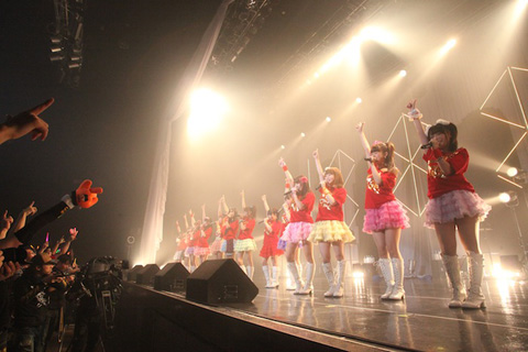 アフィリア・サーガ・イーストがZEPP TOKYOでクリスマスライブ！--「聖ナル2ndワンマンLive 2011」でオーディエンスにかけた魔法を皆さんにもおすそわけ♪の画像-13