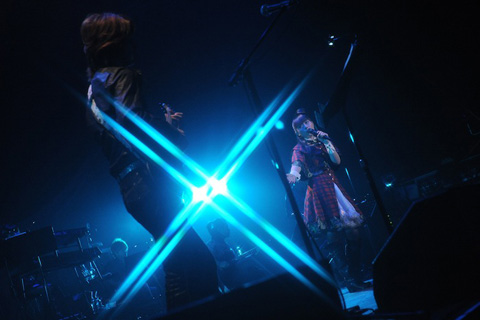 今井麻美ライブツアー「Aroma of happiness」――色とりどりなサイリウムの波に歌と想いを乗せて