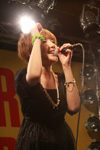長谷川明子が新曲「マリオネットの心」を初披露――タワーレコードで行われた“アイマス「SPECI@L NIGHT」”レポート！-2
