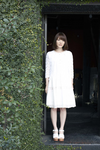 花澤香菜1stソロシングルは2012年4月25日発売！-1