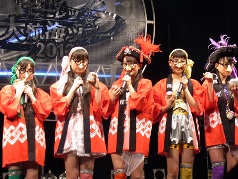 新曲発売＋タイアップCM決定で「ももクロ革命」が幕開け！　テーマは無限に広がる「愛」と「宇宙」-4