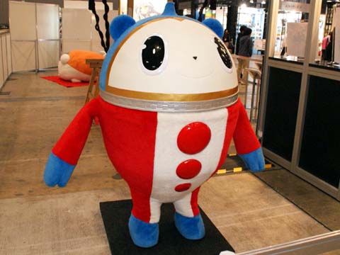 【ACE2012】特別展示ブースでは、アクエリオン EVOL、まどか、セイバーのV-MAX、巨大ニャンコ先生が大集合！-12