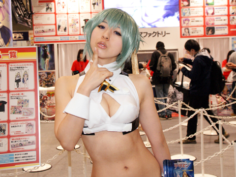 【ACE2012】メディアファクトリーブースでは、人気アニメのヒロインコスプレイヤーがお出迎え！新作グッズの販売は春新番のPVも大公開！-6