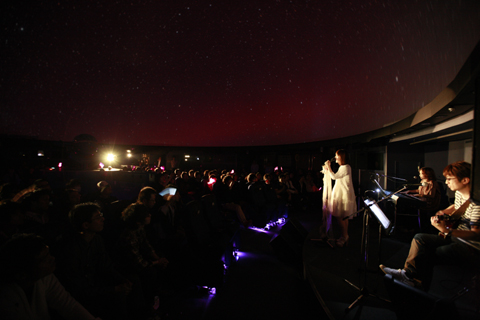 星空の下、花澤香菜さんと過ごすひと時！　1stシングル『星空☆ディスティネーション』発売記念スペシャルイベントレポート！　花澤さんが星空解説にも挑戦！-3