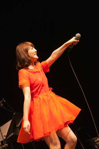 星空の下、花澤香菜さんと過ごすひと時！　1stシングル『星空☆ディスティネーション』発売記念スペシャルイベントレポート！　花澤さんが星空解説にも挑戦！-14