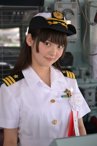 護衛艦で人気声優、上坂すみれが1日艦長体験！-5