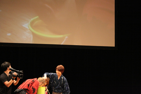 『きいてますよ、アザゼルさん。』の公開録音イベント開催！　小野坂昌也さんとゲストの神谷浩史さん、佐藤利奈さんが浴衣姿で癒します!!　夜の部公演レポートの画像-14