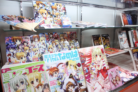 【京まふ】KADOKAWA GROUPブースの模様をレポート! 人気アニメの原作本やグッズを多数展開! 電子書籍アプリ『BOOK☆WALKER』を体験できるコーナーも有り!!-10