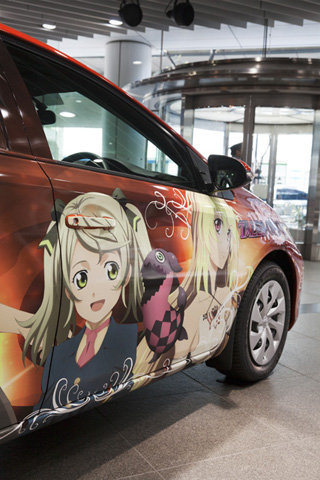 『テイルズ オブ エクシリア2』公式痛車が池袋アムラックスに出現!-11