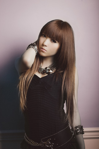 黒崎真音『ヨルムンガンド PERFECT ORDER』主題歌発売記念、本気の「痛CM」がラジオ会館ビジョンで放映中！-1