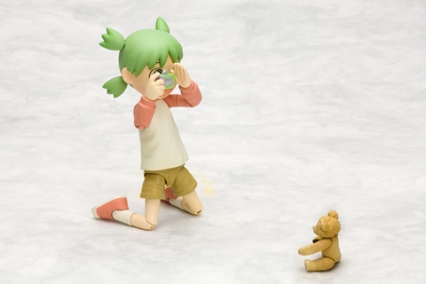 破天荒少女「小岩井よつば」がプラキットになって大暴れ！　クマのジュラルミンのほか、コミック11巻に登場したシャボン玉器やカメラも付属！-18