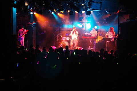 「吉岡亜衣加 QUATTRO TOUR 2012 ~てのひらあわせ~」オフィシャルレポートが到着-2