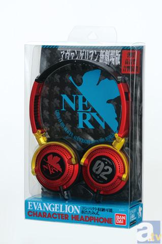 『ヱヴァンゲリヲン新劇場版』ヘッドフォンに2号機の限定カラー登場！2012年11月16日から予約開始-2