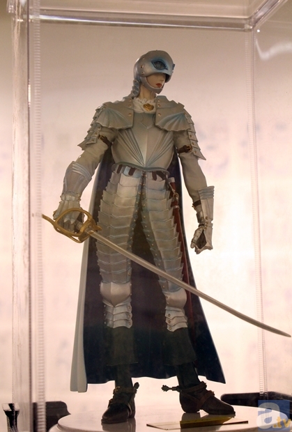 映画『ベルセルク 黄金時代篇III 降臨』の公開を記念した展示会、映画「ベルセルク 黄金時代篇」展が開催中! 実寸大「ドラゴンころし」も見れちゃいます!-9