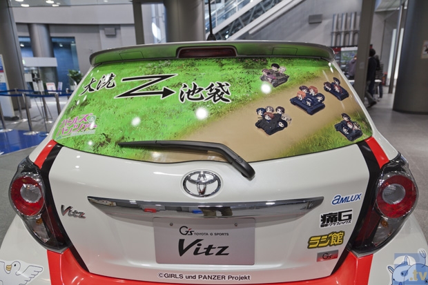 『ガールズ&パンツァー』とトヨタの公式痛車が池袋のアムラックス東京に出現！-4