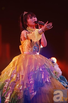 2年ぶりのフルオーケストラライブ「NANA MIZUKI LIVE GRACE 2013 -OPUS II-」が開幕！　最後には水樹奈々さん自身によるアルパ演奏も披露!!の画像-3
