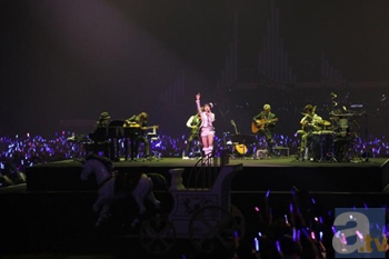 2年ぶりのフルオーケストラライブ「NANA MIZUKI LIVE GRACE 2013 -OPUS II-」が開幕！　最後には水樹奈々さん自身によるアルパ演奏も披露!!-11