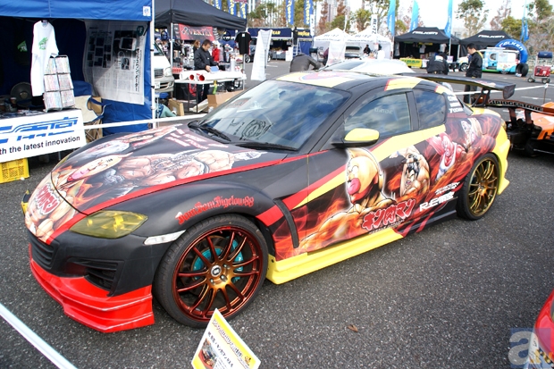 お台場に痛車大集合!?　「アニメ・ゲーム公式キャラクターマシン大集合祭 in D1グランプリ」レポート！　ウルトラセブン撮影会やm.o.v.e新曲ライブも開催！-16