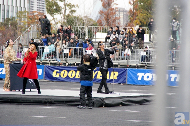 お台場に痛車大集合!?　「アニメ・ゲーム公式キャラクターマシン大集合祭 in D1グランプリ」レポート！　ウルトラセブン撮影会やm.o.v.e新曲ライブも開催！-24