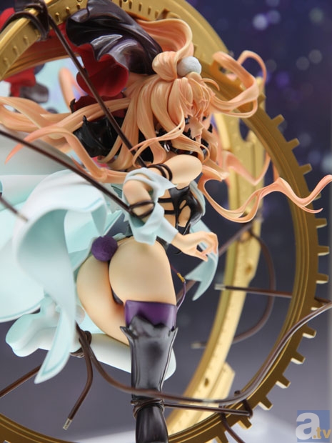 【WF2013冬】化物語、偽物語、ニャル子、マクロスシリーズなどのフィギュアを紹介！　グッドスマイルカンパニーブースフォトレポその５！-30