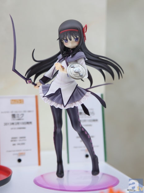 【WF2013冬】グッドスマイルカンパニーブース　フォトレポその10！　アイドルマスター、僕は友達が少ないNEXT、カードファイト!! ヴァンガード、BORDER BREAKなどのフィギュアを紹介！　-21