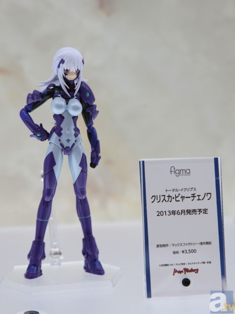 【WF2013冬】グッドスマイルカンパニーブース　フォトレポその12！　マブラヴ オルタナティブ、魔法少女まどか☆マギカ、ひだまりスケッチ×ハニカム、魔法少女リリカルなのはなどのフィギュアを紹介！　-4