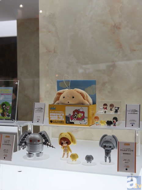 【WF2013冬】グッドスマイルカンパニーブース　フォトレポその12！　マブラヴ オルタナティブ、魔法少女まどか☆マギカ、ひだまりスケッチ×ハニカム、魔法少女リリカルなのはなどのフィギュアを紹介！　-23