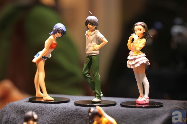 【WF2013冬】海洋堂ブース　フォトレポその２！　偽物語、ヱヴァンゲリヲン新劇場版、よつばと！、ダンボーなどのフィギュアを紹介！　-1