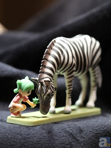 【WF2013冬】海洋堂ブース　フォトレポその２！　偽物語、ヱヴァンゲリヲン新劇場版、よつばと！、ダンボーなどのフィギュアを紹介！　-22