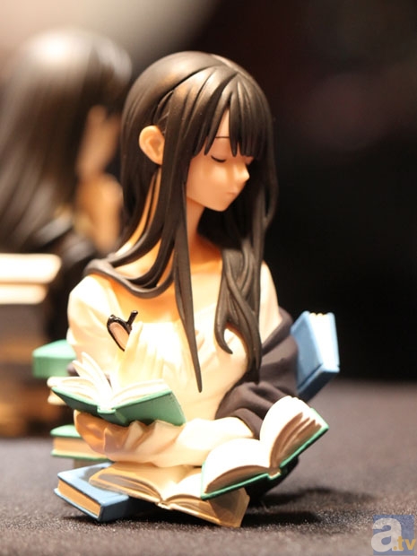 【WF2013冬】海洋堂ブース　フォトレポその２！　偽物語、ヱヴァンゲリヲン新劇場版、よつばと！、ダンボーなどのフィギュアを紹介！　-35