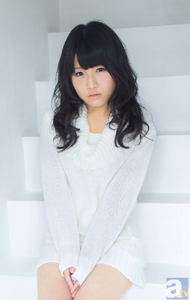 河野マリナさん、デビュー2周年記念日の5月25日（土）に 初ワンマンライブ開催決定！　最新曲「消えるdaydream」は、「猫物語(黒) 第二巻/つばさファミリー（下）」に同梱！-1