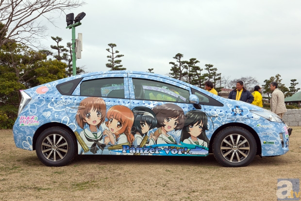 海楽フェスタで『ガールズ&パンツァー』の新痛車が2台お披露目！　なんと、一般販売も決定！-7