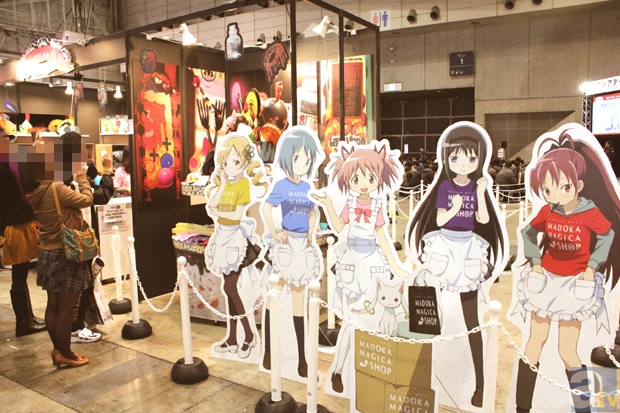 【ACE2013】ブースレポート：劇場版 魔法少女まどか☆マギカショップ編！　ショップ店員な「まどか」たちがお出迎え!!-2