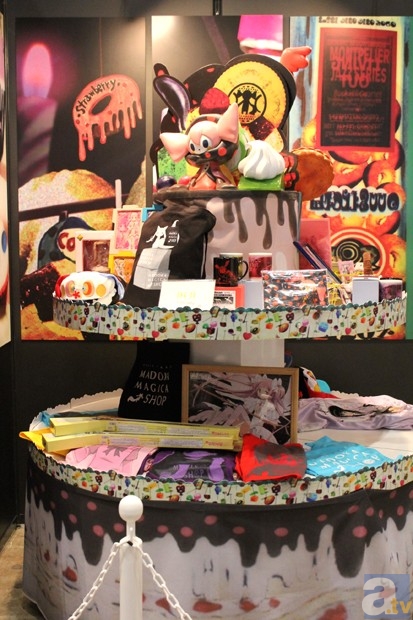 【ACE2013】ブースレポート：劇場版 魔法少女まどか☆マギカショップ編！　ショップ店員な「まどか」たちがお出迎え!!-7