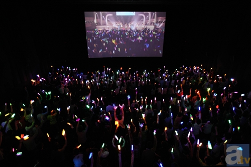 新宿ピカデリーにて開催された、ラブライブ！「μ’ｓ New Year LoveLive! 2013」Part1 フィルムライブ＆第13 話上映イベントのオフィシャルレポート到着！