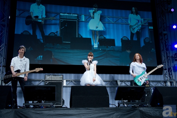 【ACE2013】『ビビッドレッド・オペレーション』のステージイベントに主演声優5名と、サプライズゲストのearthmindが登場！　爆笑トークとライブの模様をレポート!!-7