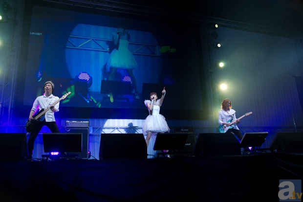 【ACE2013】『ビビッドレッド・オペレーション』のステージイベントに主演声優5名と、サプライズゲストのearthmindが登場！　爆笑トークとライブの模様をレポート!!-3