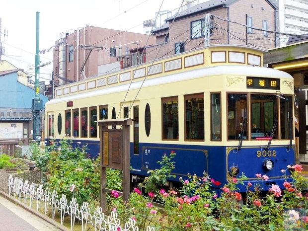 PSP専用ソフト『明治東亰恋伽』発売記念！　都電荒川線「9002号車」が「めいこい列車」になって走行中！-1