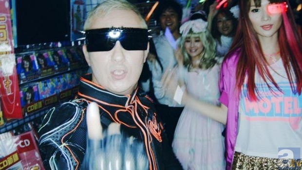 小野坂昌也さん、小林ゆうさん、後藤友香里さんの新ユニット・EMERGENCY、「愛をとりもどせ!!」MVを一部解禁!-1