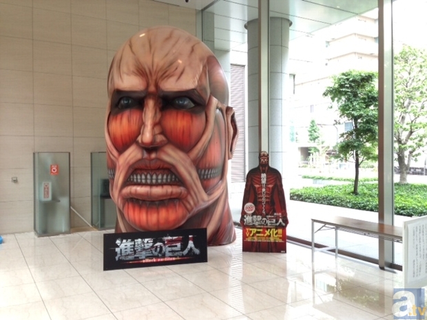 「京都国際マンガ・アニメフェア2013」に、テレビアニメ『進撃の巨人』の｢超大型巨人｣現る！