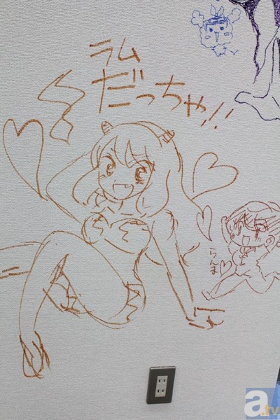 小学館ビル・ロビーに有名作家らの「ラクガキ」がズラリ！　8月24日・25日にはロビーを一般公開-18