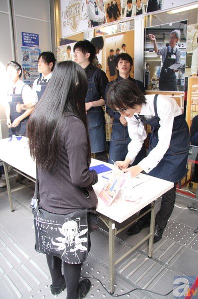 8人のイケメン書店店員が乙女の聖地・池袋でふれあい！　写真集『書店男子』発売記念イベントレポート-10