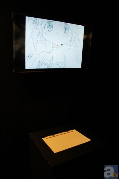 六本木ヒルズの展望台に“魔女空間”が広がる! 「魔法少女まどか☆マギカ 複製原画展」(東京会場)レポート-17