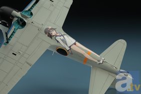 角川書店が「ワンフェス」に初参戦！　『ストライクウィッチーズ』痛飛行機プラモ、『艦これ』懐中時計の新Ver.など新規グッズを大紹介！-2