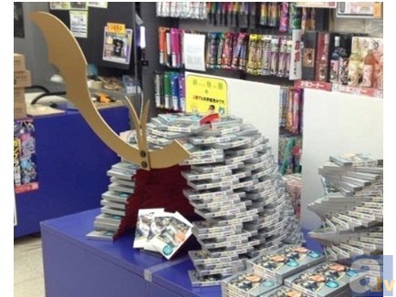 『<物語>シリーズ』最新作『終物語(中)』発売を記念した、アニメイト秋葉原スペシャルディスプレイが話題騒然！-2